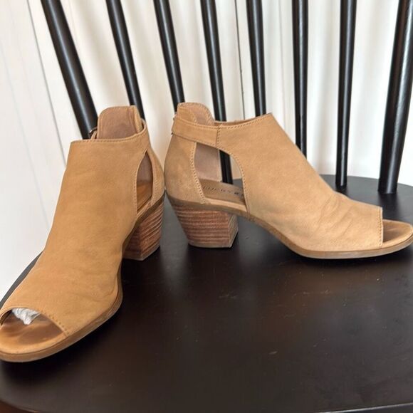 Lucky Brand Barimo heeled leather peep toe shoes size 5.5 - Picture 7 of 10